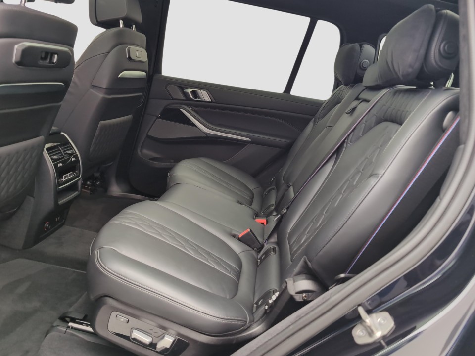 BMW X7 xDrive40i - foto 7