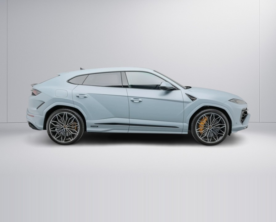 Lamborghini URUS SE (3)