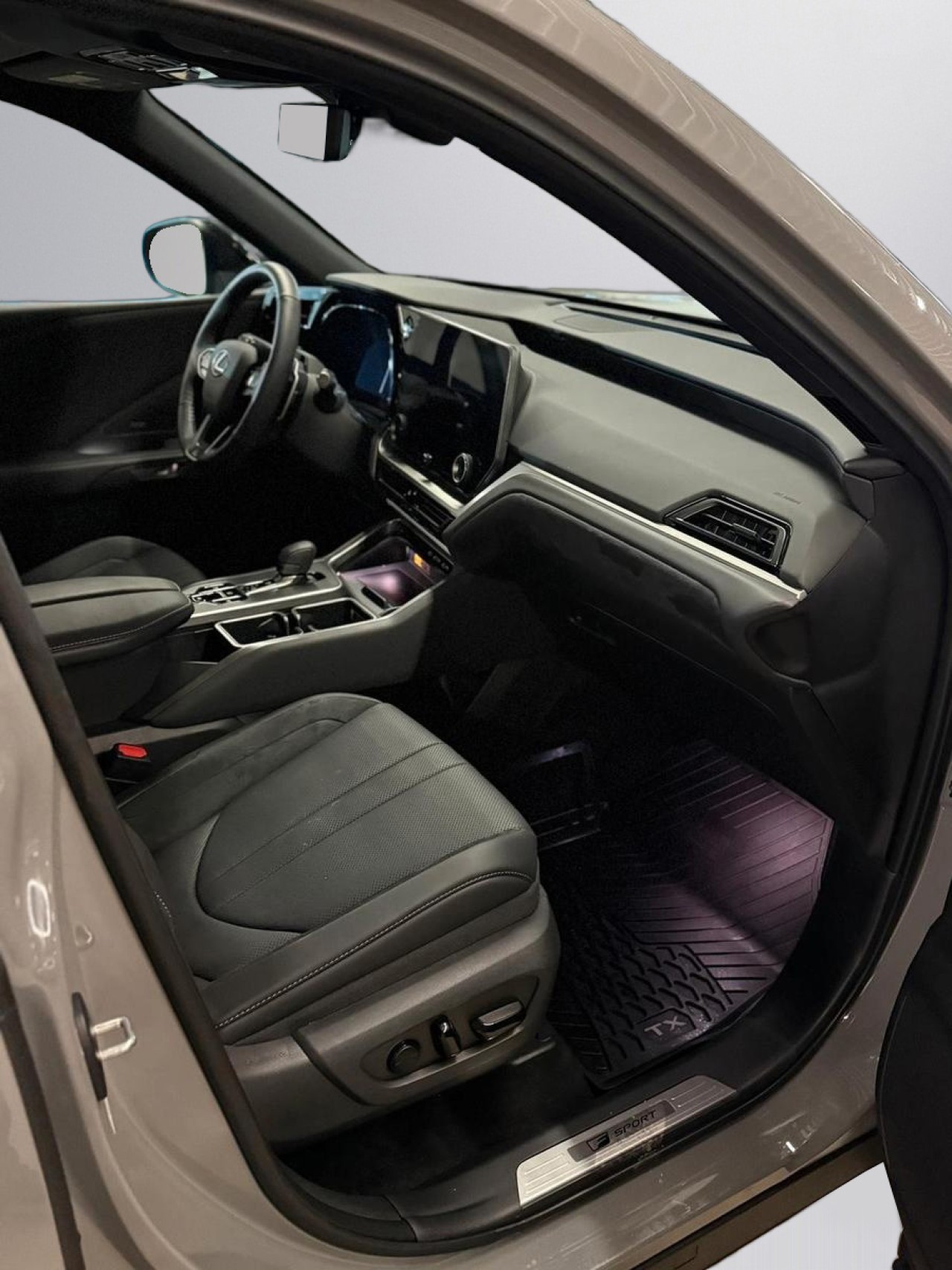 Lexus TX500 H - foto 28