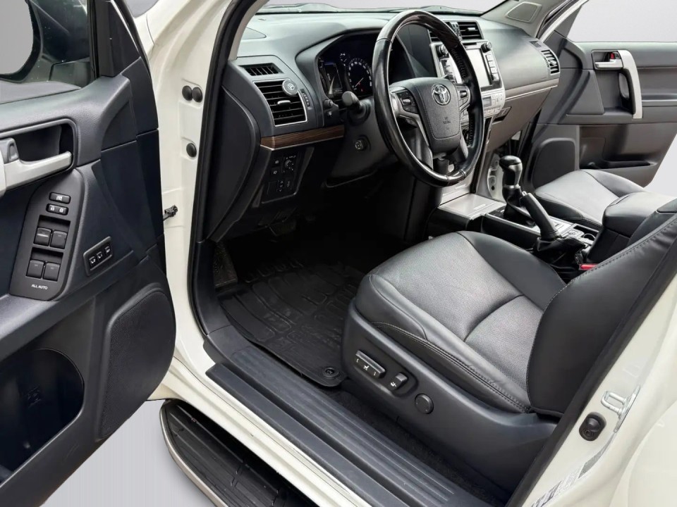 Toyota Land Cruiser - foto 9