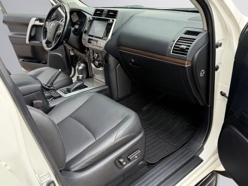 Toyota Land Cruiser - foto 14