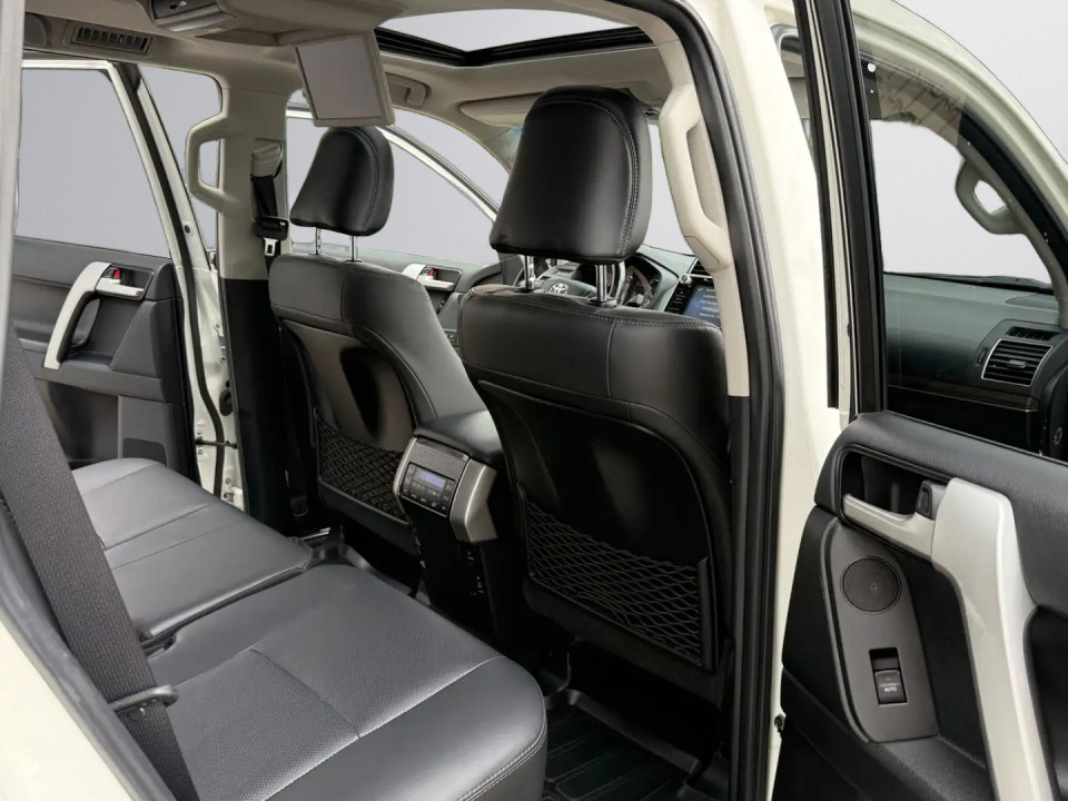 Toyota Land Cruiser - foto 12