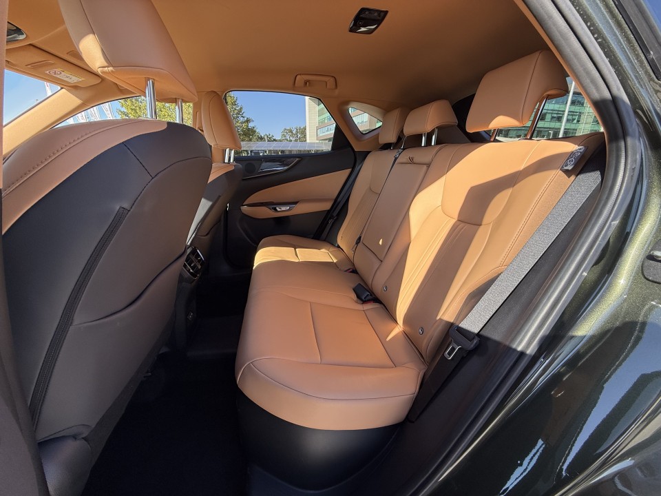 Lexus Seria NX 450h+ AWD Executive - foto 13
