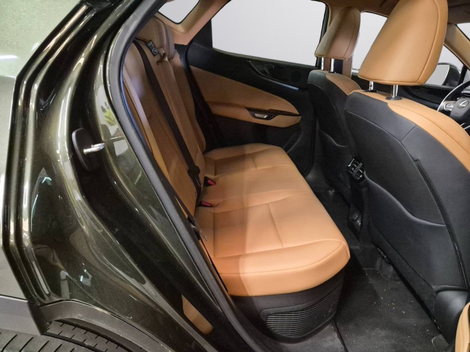 Lexus Seria NX 450h+ AWD Executive - foto 7