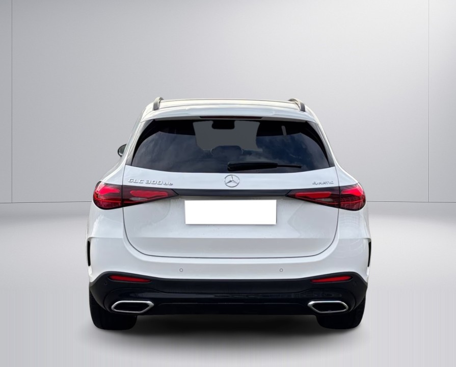 Mercedes-Benz GLC 300de 4MATIC AMG (4)