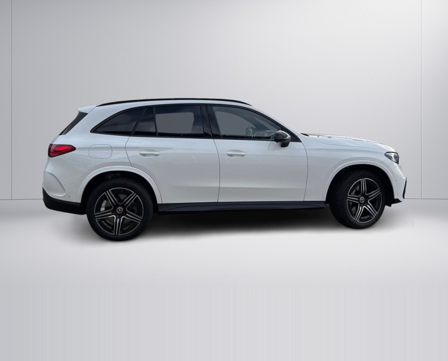 Mercedes-Benz GLC 300de 4MATIC AMG (2)