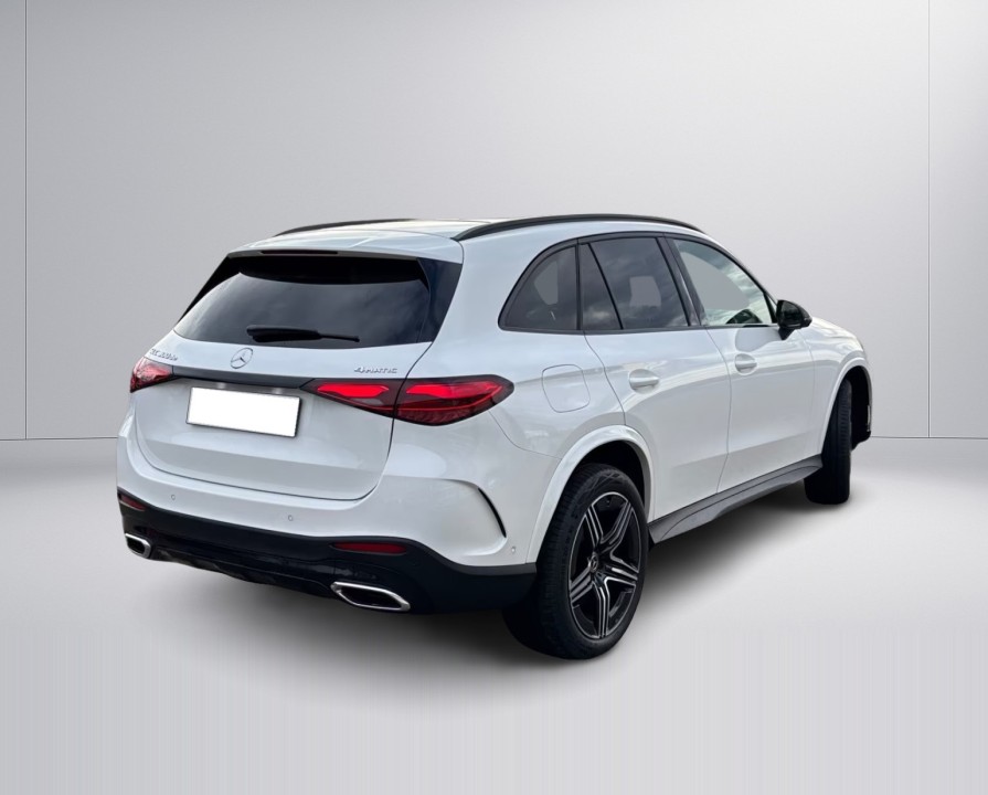 Mercedes-Benz GLC 300de 4MATIC AMG (3)