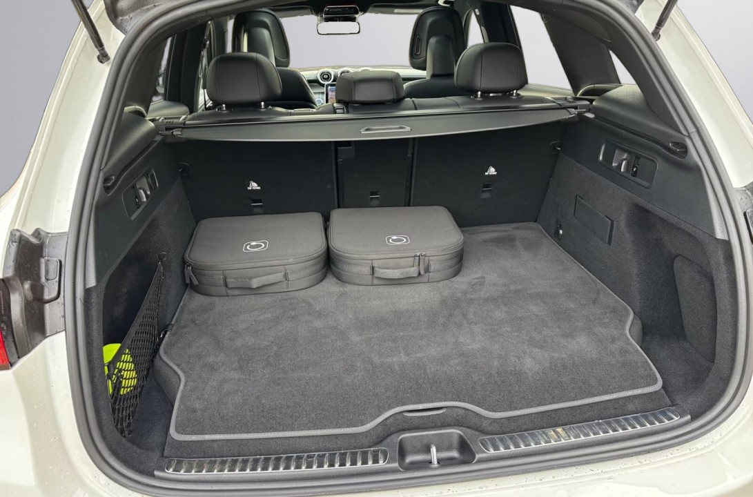 Mercedes-Benz GLC 300de 4MATIC AMG - foto 25