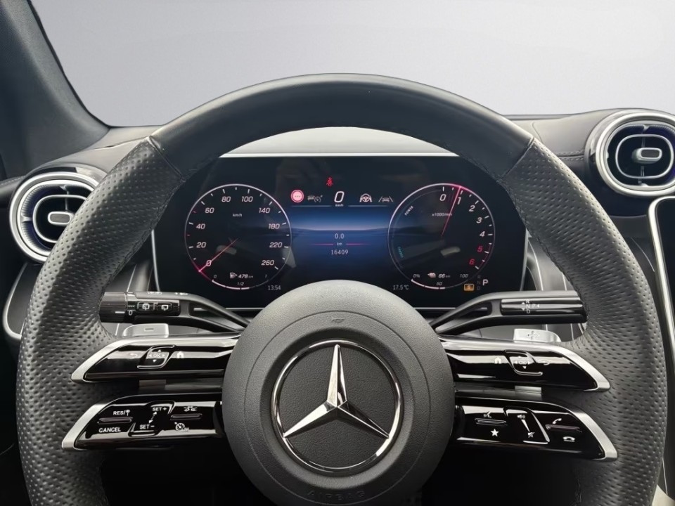 Mercedes-Benz GLC 300de 4MATIC AMG Line - foto 8