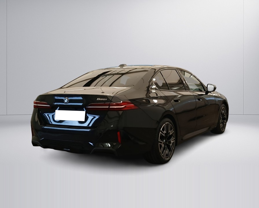 BMW Seria 5 520I (3)