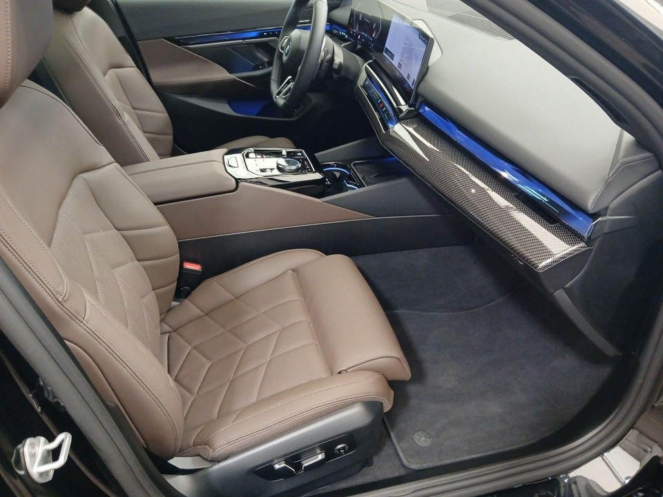 BMW Seria 5 520I - foto 8