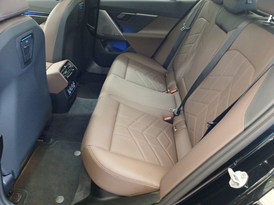 BMW Seria 5 520I - foto 10
