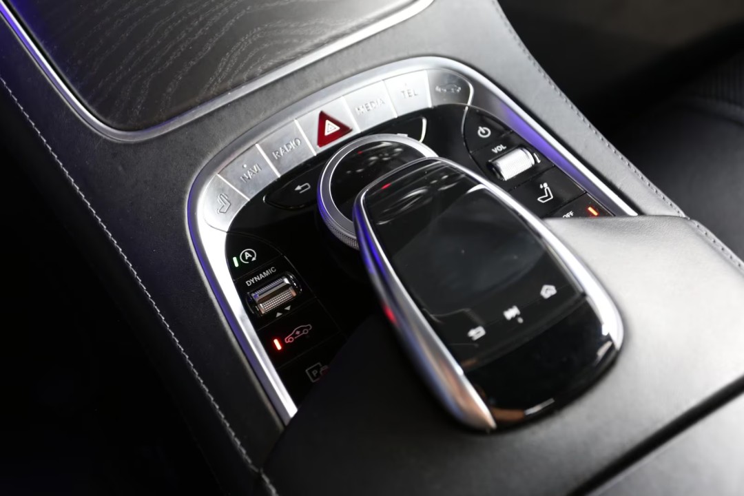 Mercedes-Benz S 400d 4MATIC AMG - foto 13