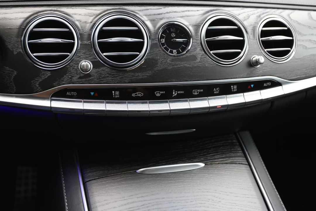 Mercedes-Benz S 400d 4MATIC AMG - foto 17