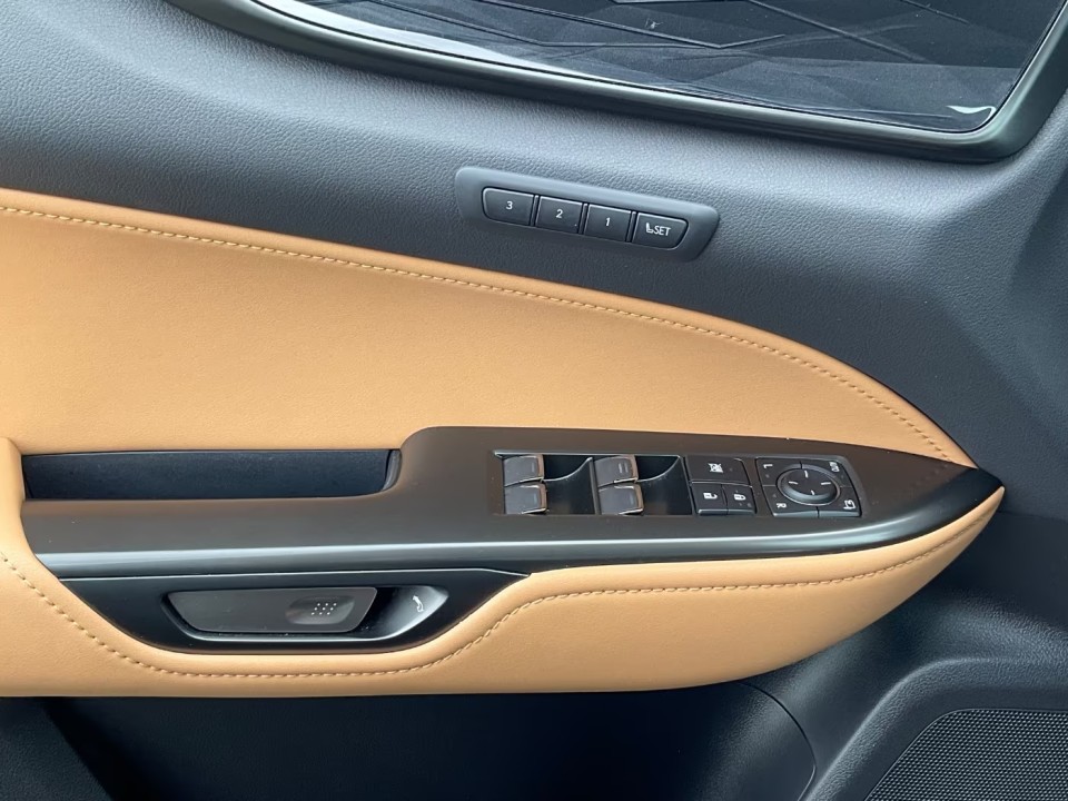 Lexus Seria NX 450h+ - foto 18