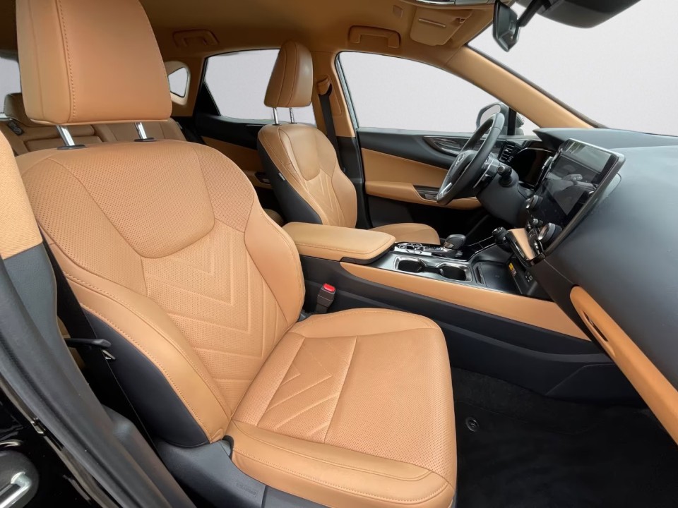 Lexus Seria NX 450h+ - foto 12