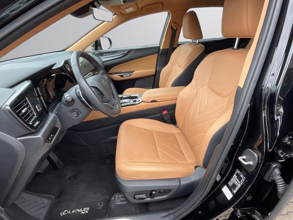 Lexus Seria NX 450h+ - foto 9