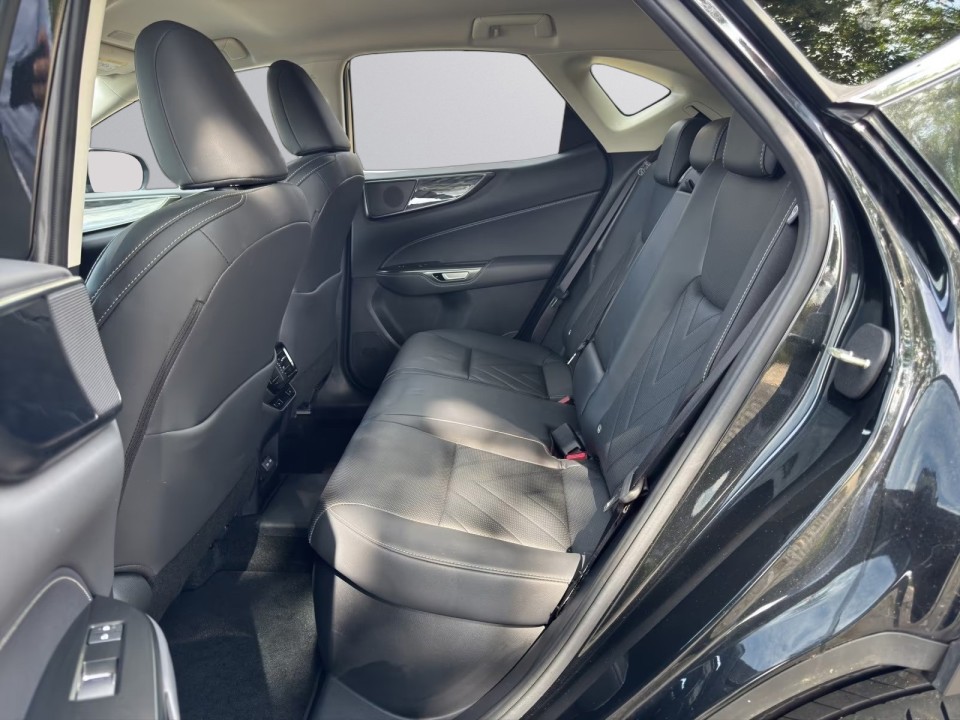 Lexus Seria NX 450h+ Executive - foto 17
