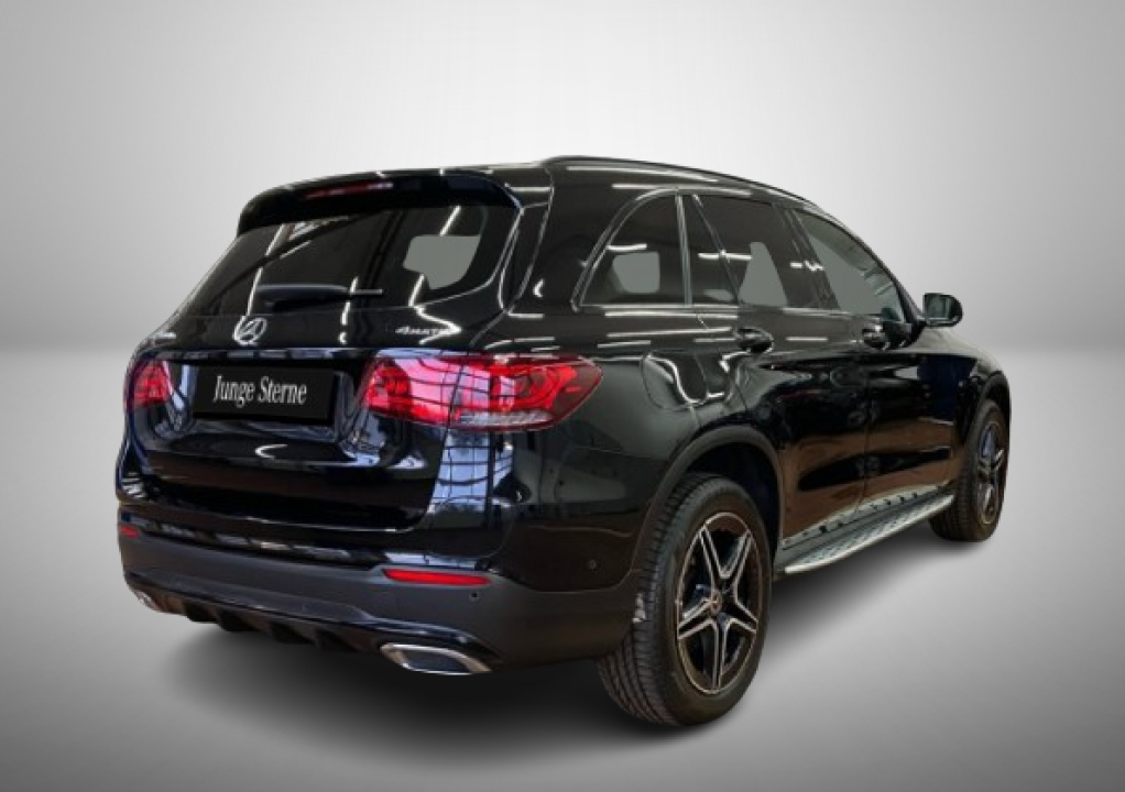 Mercedes-Benz GLC 300e 4MATIC AMG Line (4)