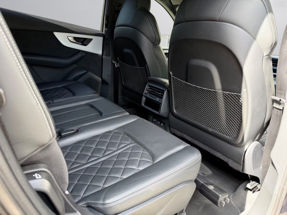 Audi SQ7 4.0TDI - foto 13