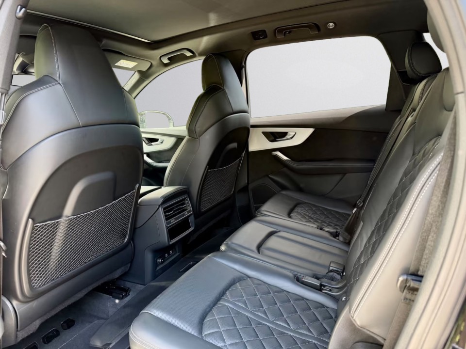 Audi SQ7 4.0TDI - foto 12