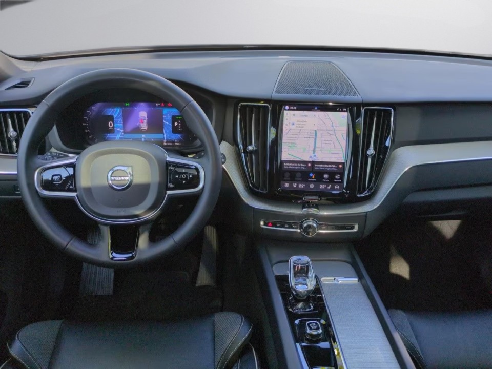 VOLVO XC60 2023 — imagine 18