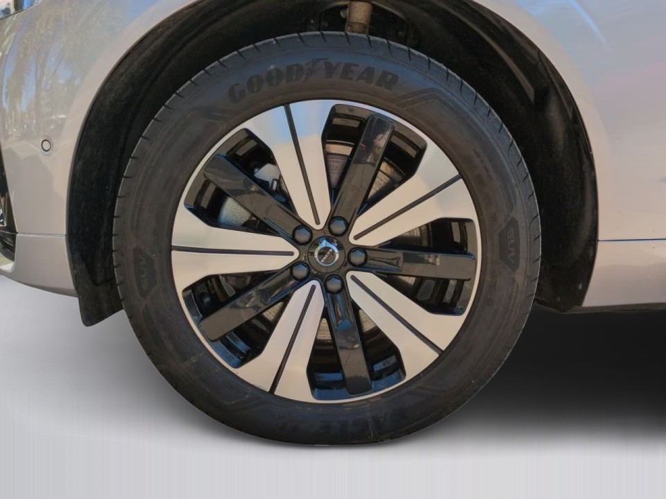 Volvo XC 60 R Design Recharge - foto 18