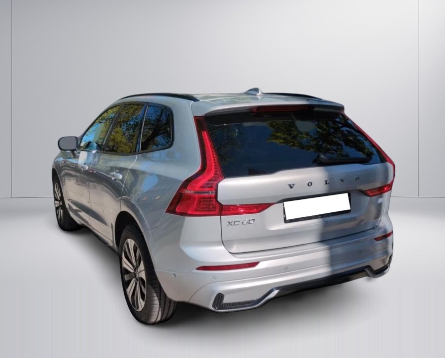 VOLVO XC60 2023 — imagine 3