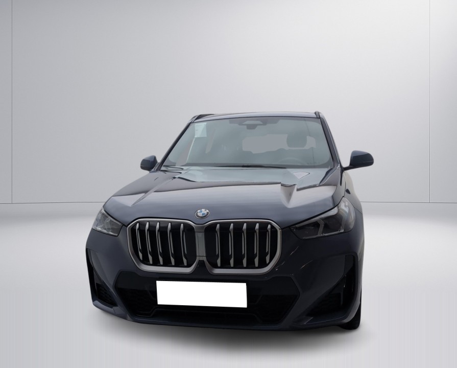 BMW X1 xDrive23i M-Sport (2)