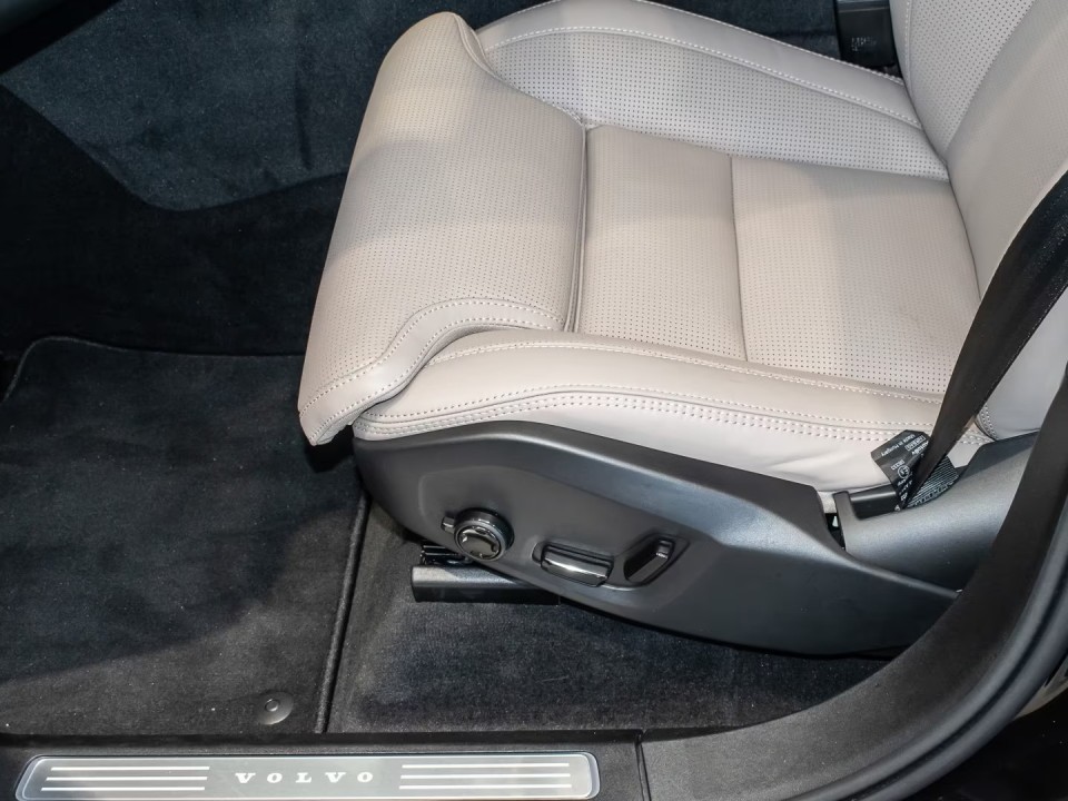 Volvo XC 90 T8 Recharge AWD Ultra Bright - foto 18