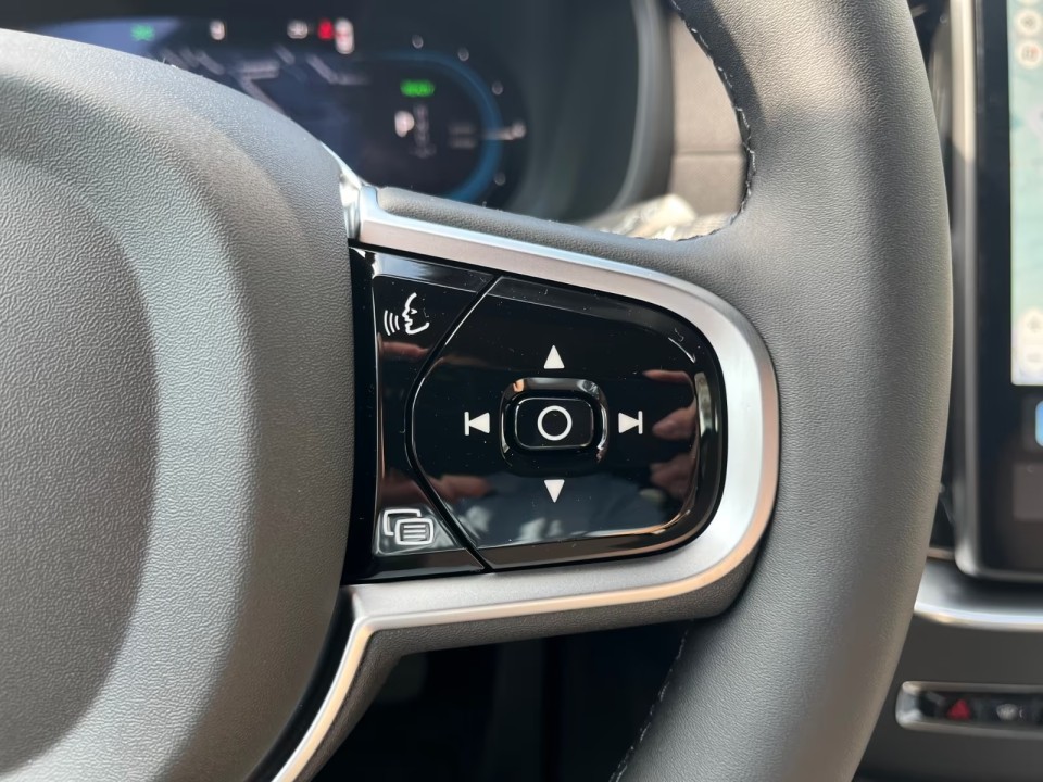 Volvo XC 90 T8 AWD Ultra Dark - foto 17