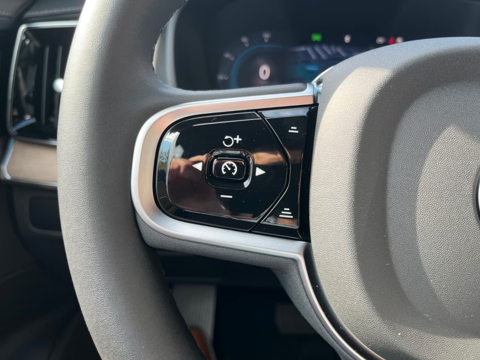 Volvo XC 90 T8 AWD Ultra Dark - foto 16
