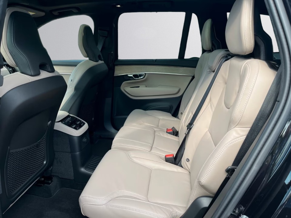 Volvo XC 90 T8 AWD Ultra Dark - foto 10