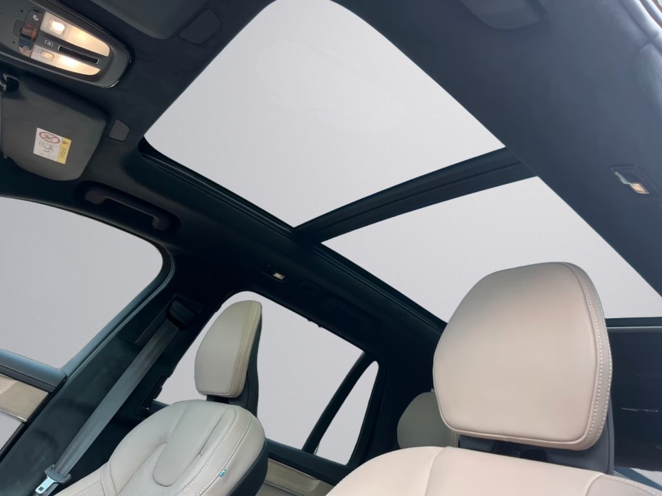 Volvo XC 90 T8 AWD Ultra Dark - foto 21