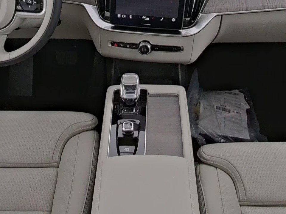 Volvo XC 90 T8 Recharge AWD Ultra Bright - foto 10
