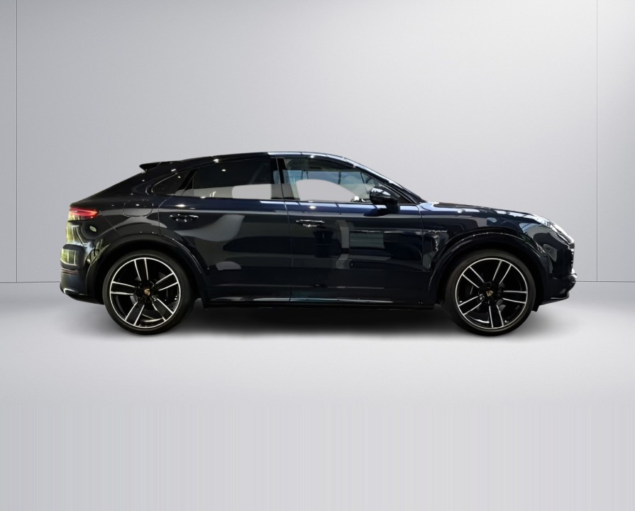 Porsche Cayenne Coupe E-Hybrid Platinum Edition (2)
