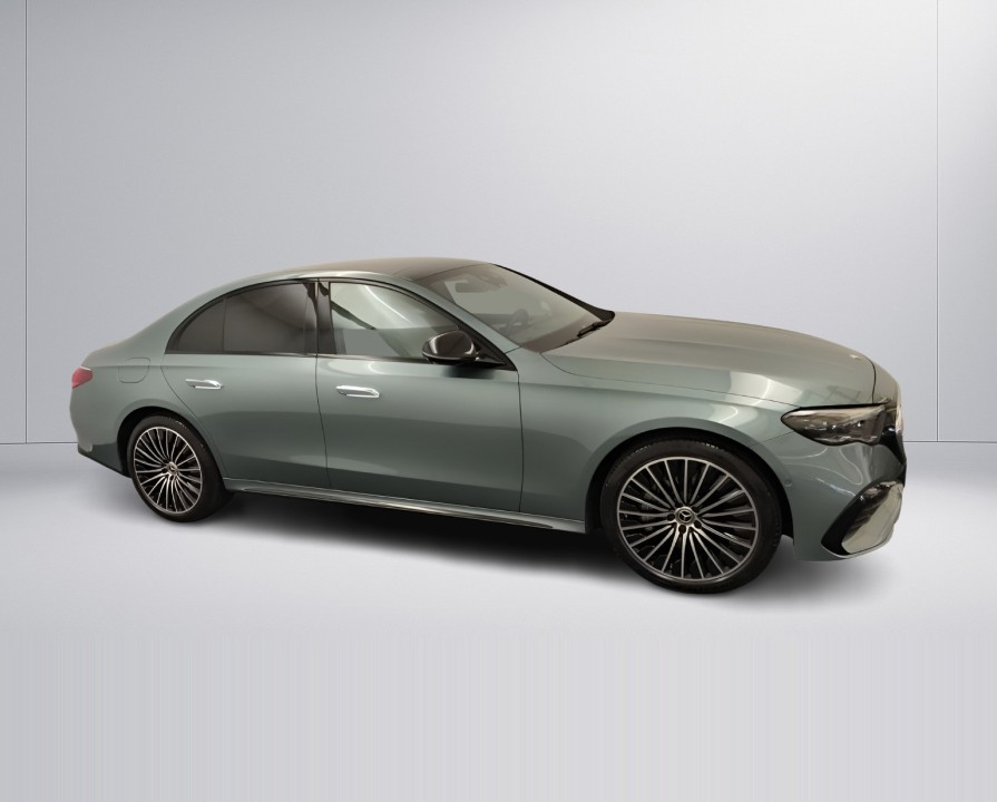 Mercedes-Benz E 300de 4MATIC AMG Line (2)