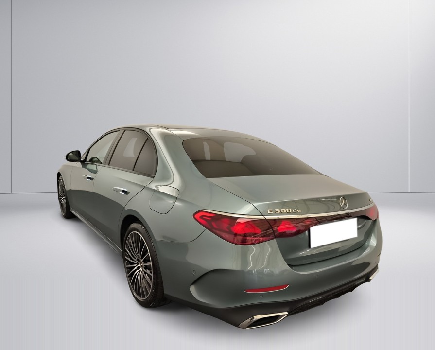 Mercedes-Benz E 300de 4MATIC AMG Line (5)