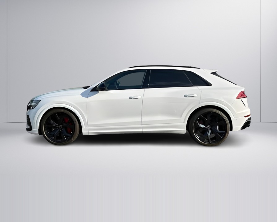 Audi RS Q8 (5)