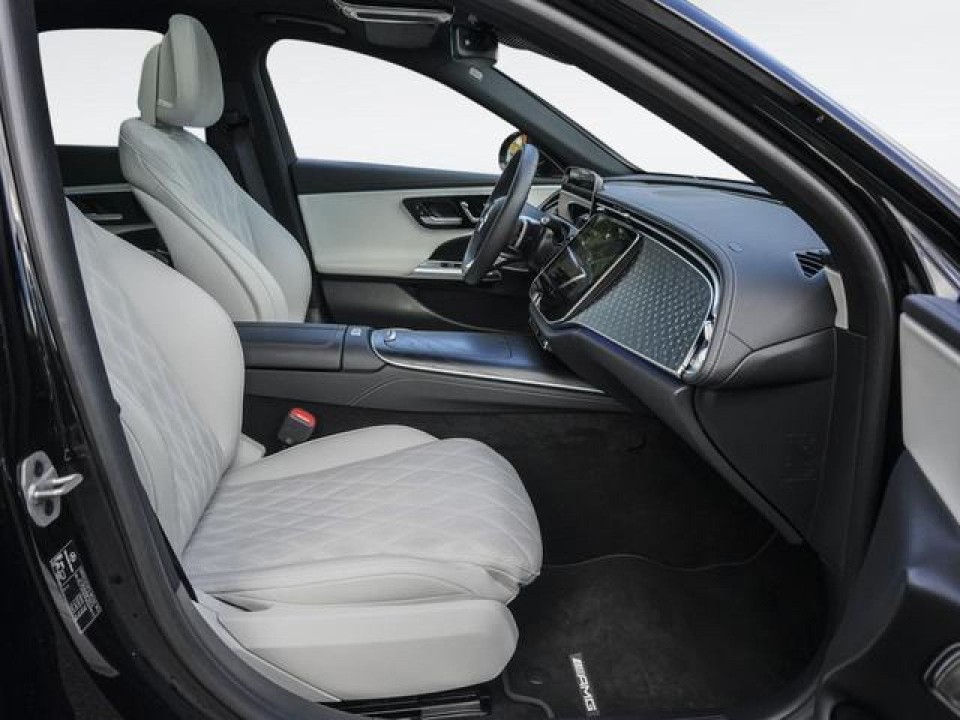 Mercedes-Benz E 400e 4MATIC AMG Line (5)