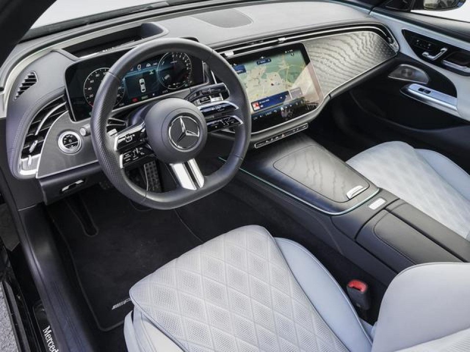 Mercedes-Benz E 400e 4MATIC AMG Line (3)