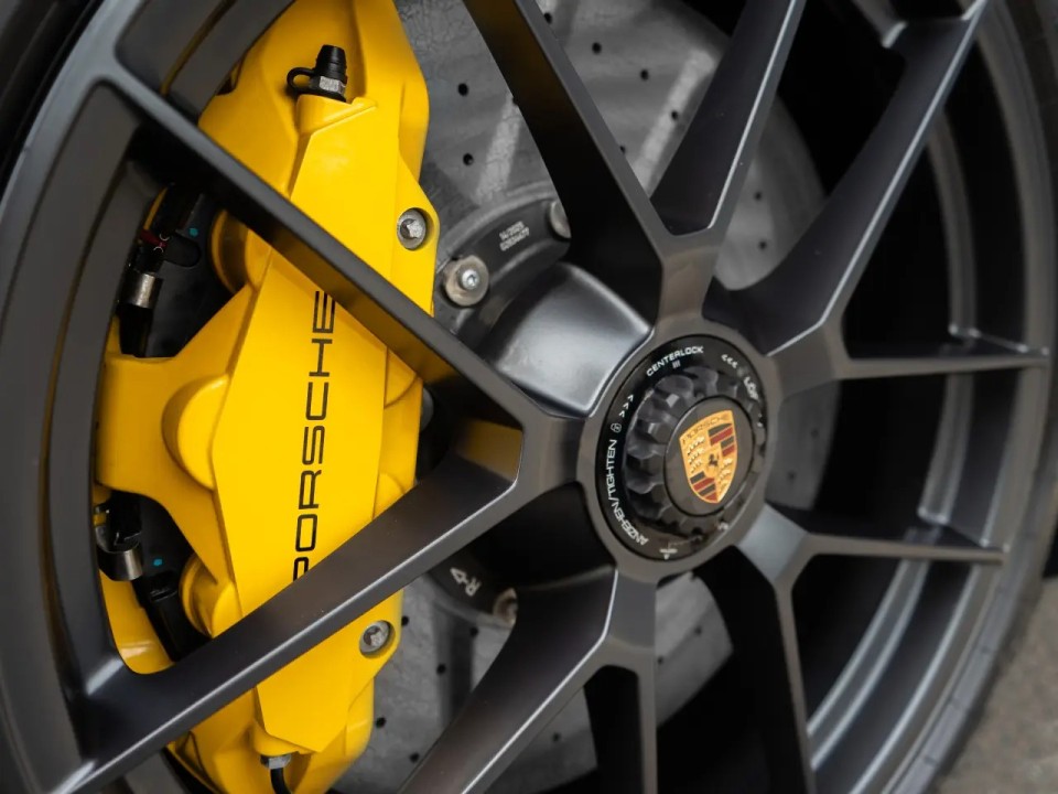 Porsche 911 Targa 4 GTS - foto 32