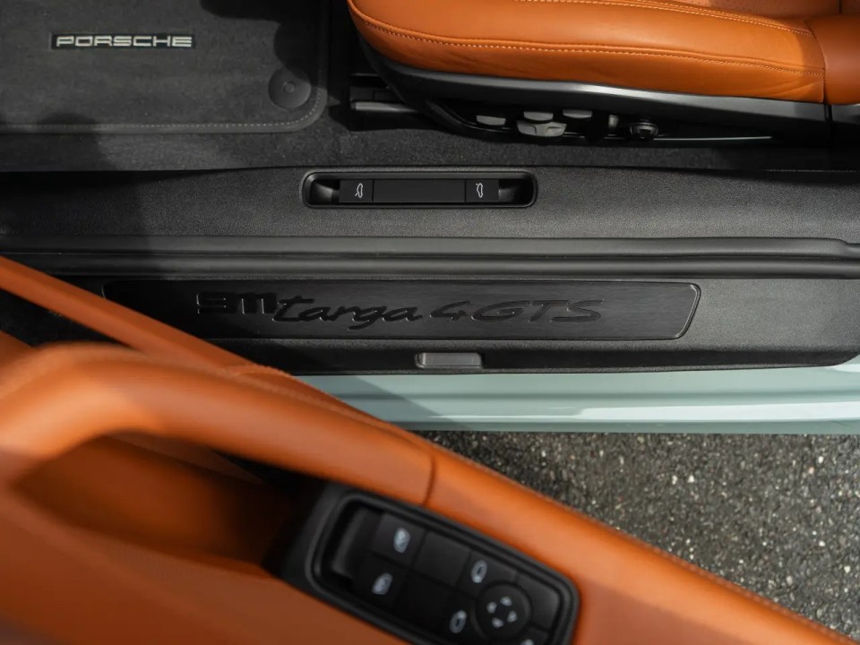 Porsche 911 Targa 4 GTS - foto 25