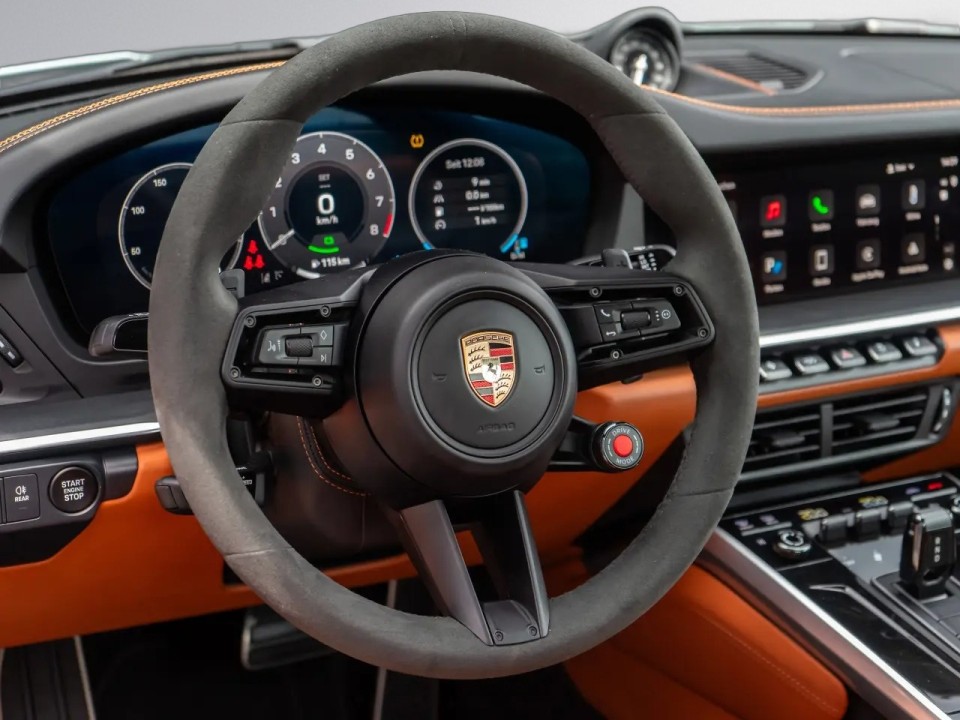 Porsche 911 Targa 4 GTS - foto 7