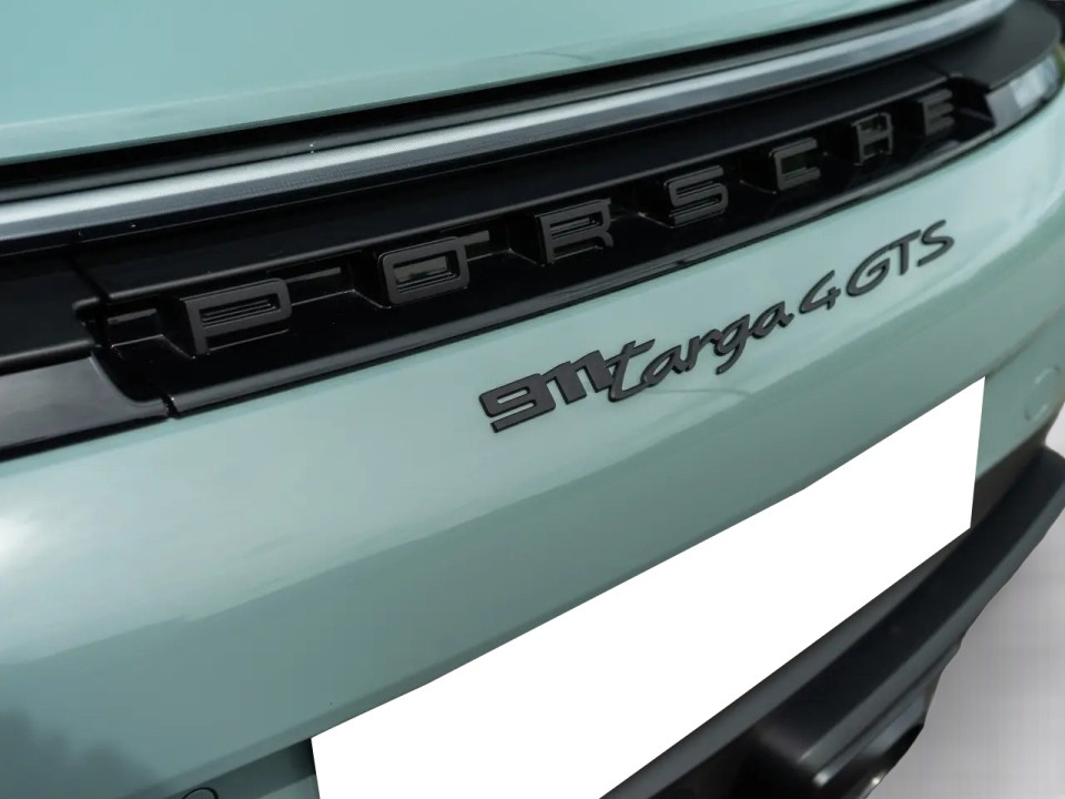 Porsche 911 Targa 4 GTS - foto 29