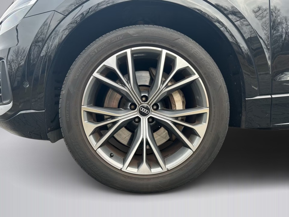 Audi Q8 55 TFSIe Quattro - foto 14