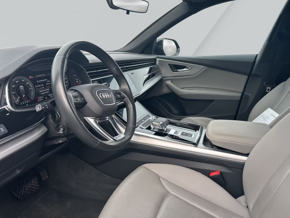 Audi Q8 55 TFSIe Quattro - foto 8