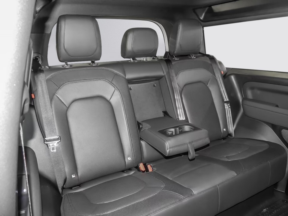 Land Rover Defender X-Dynamic SE D200 - foto 15