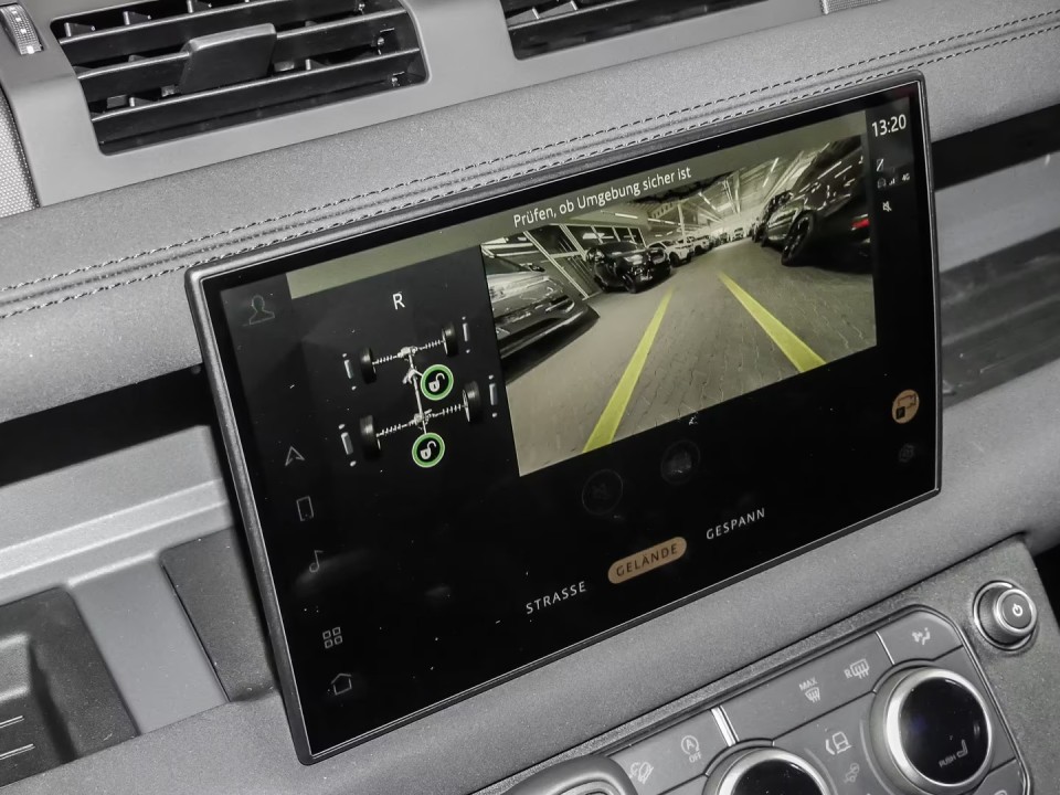 Land Rover Defender X-Dynamic SE D200 - foto 13