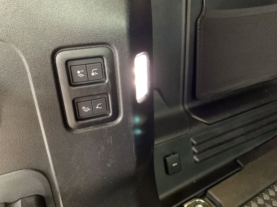 Land Rover Defender 110 D250 AWD - foto 18